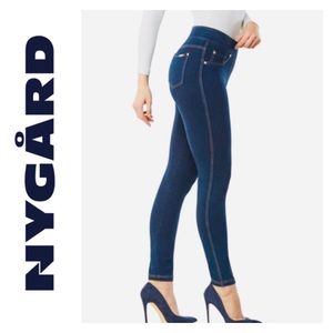 NYGARD Luxe Denim Slims Size Medium